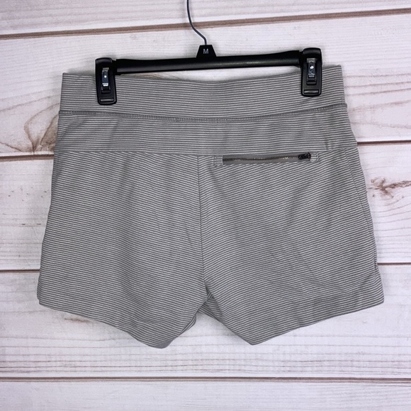 Athleta Modern Metro Grey Striped Shortie Shorts - XS - Picture 3 of 12